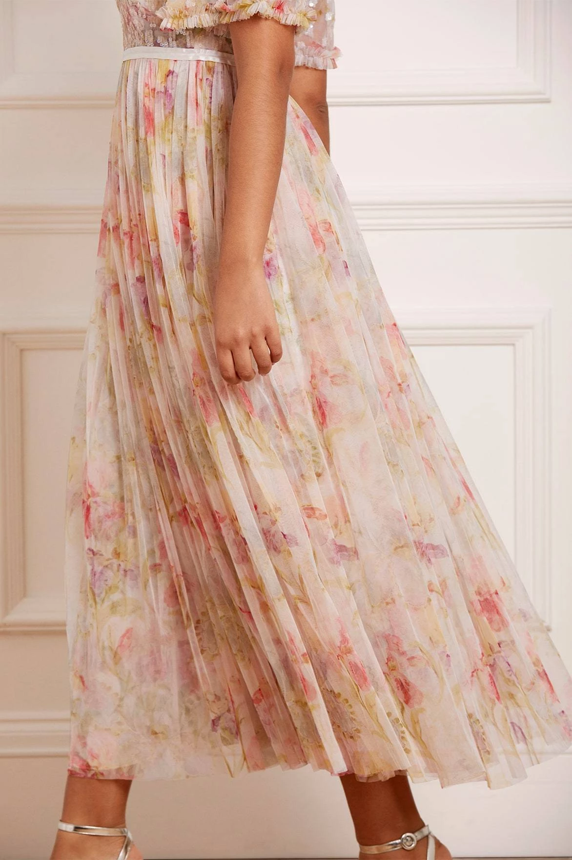 Needle & Thread Holding LTD All - Womenswear Iris Sequin Bodice Short Sleeve V-Neck Ankle Gown 5 Needle & Thread Holding LTD All - Womenswear Iris Sequin Bodice Short Sleeve V-Neck Ankle Gown