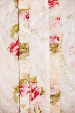 Needle & Thread Holding LTD Waltzing Blooms Quilted Shoulder Bag